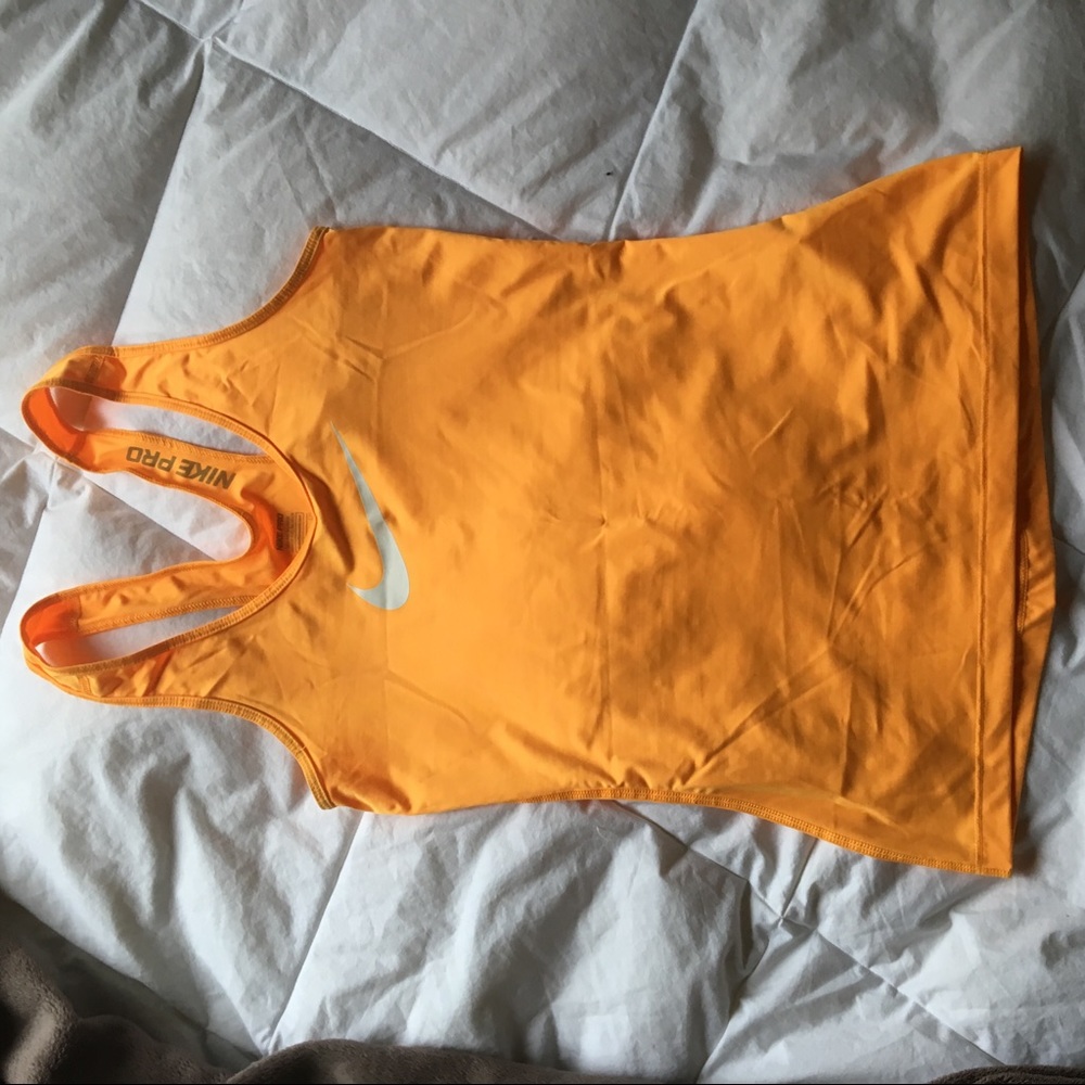 NIKE PRO TOP
